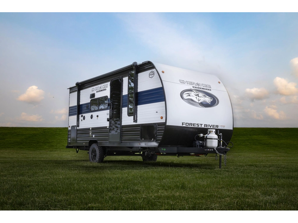 2026 Cherokee 16 Khw Wolf Pup alt