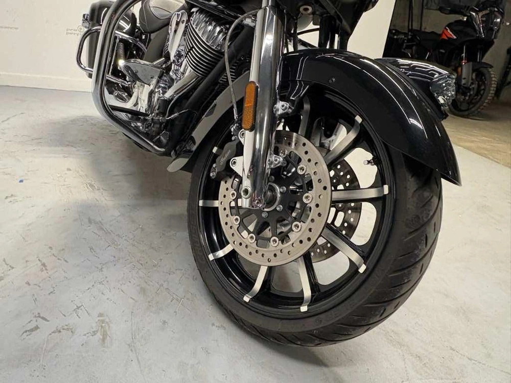 Indian Motorcycle Chieftain 2018 alt
