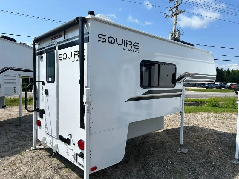 2026 Lance Sq825 alt