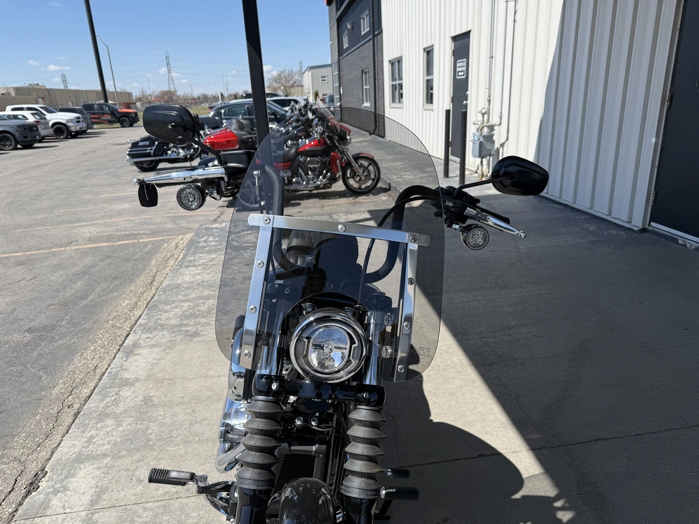 2025 Harley-davidson Street Bob *new Bike. Clearance Price.* alt