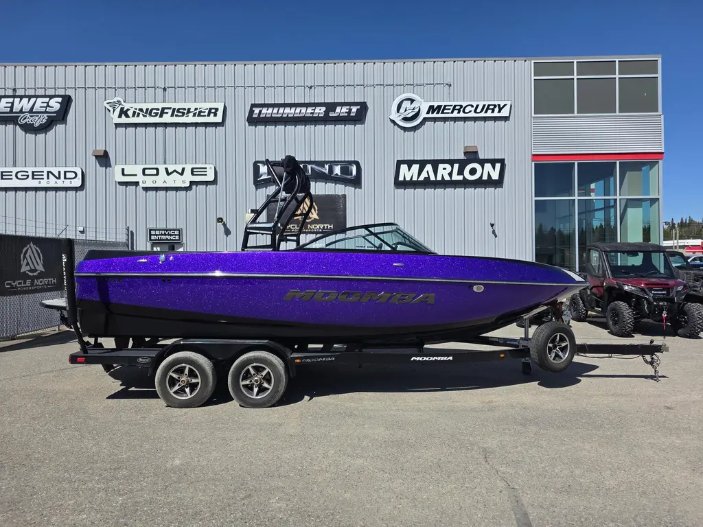 2016 Moomba Craz Surf 