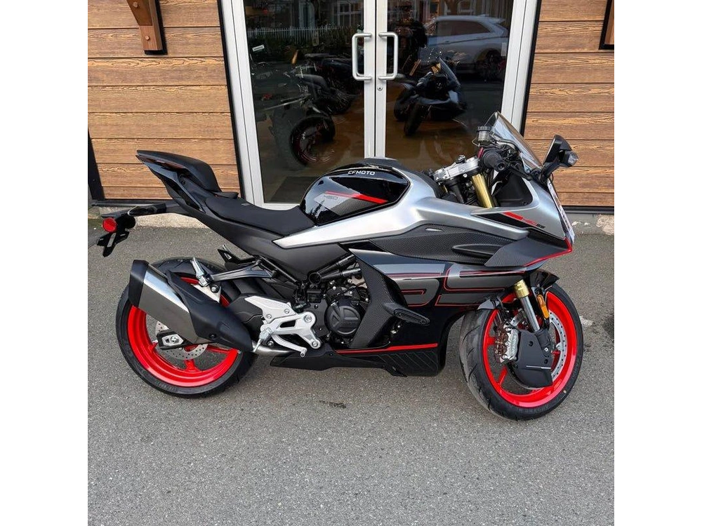 Cfmoto Cfmoto 300 Ss 2026 alt