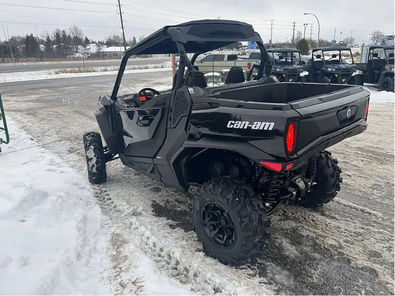 Can-Am COMMANDER XT 700 2026