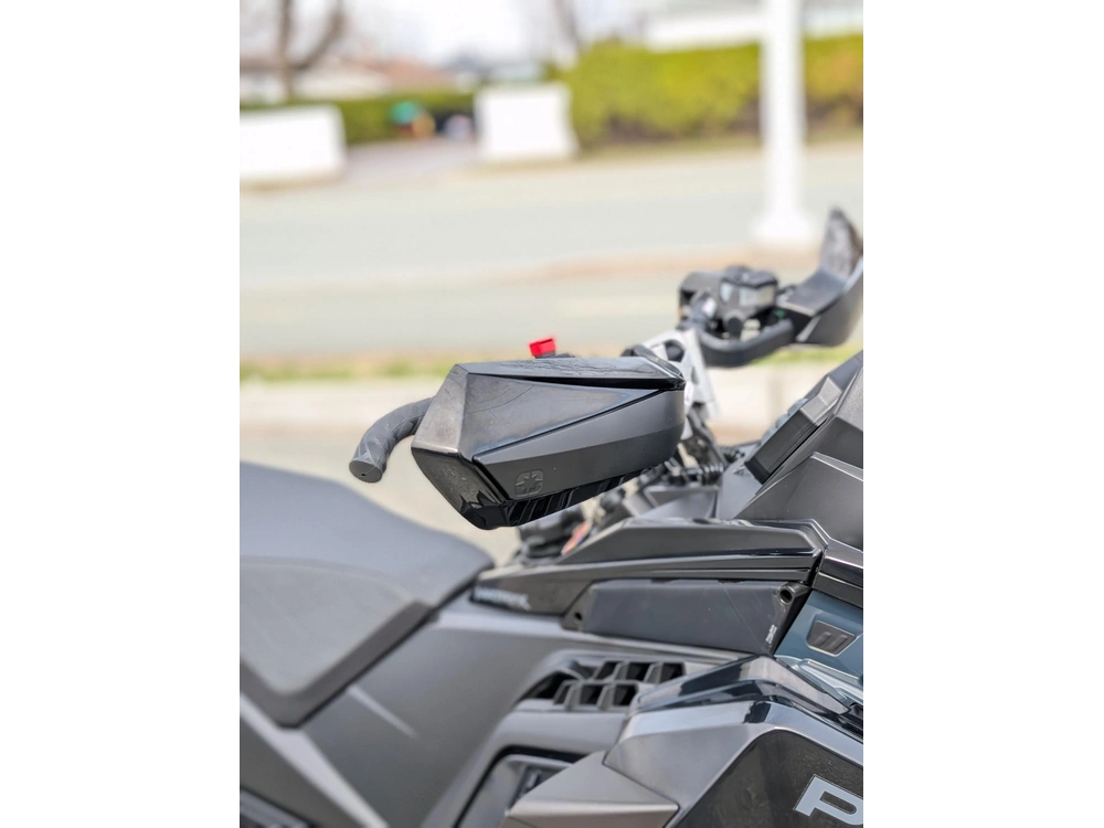 Polaris Sno-26 9r Indy Xcr 137 🎯 Motoneige Performance Trail Cloutée Mint Garantie Écran 7s Suspension Pro Prête Saison 🟢 2026 alt