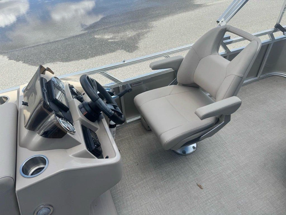 Tahoe Grand Island Gt2185 Cr 2021 alt