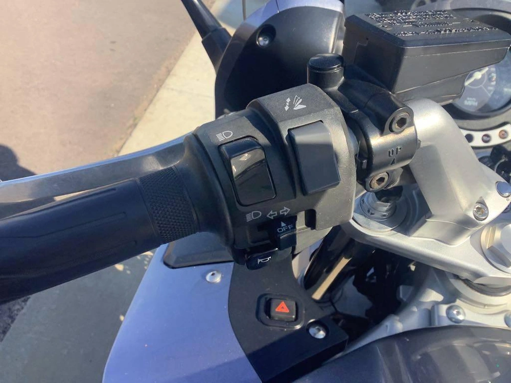2004 Yamaha Fjr1300 alt