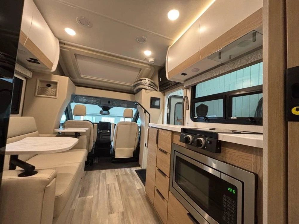 Thor Compass 24jg Awd 2027 alt