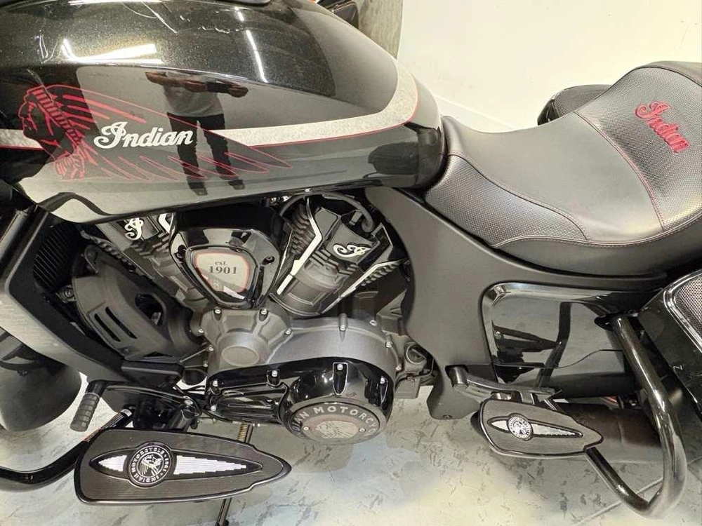 Indian Motorcycle Challenger Elite 2024 alt