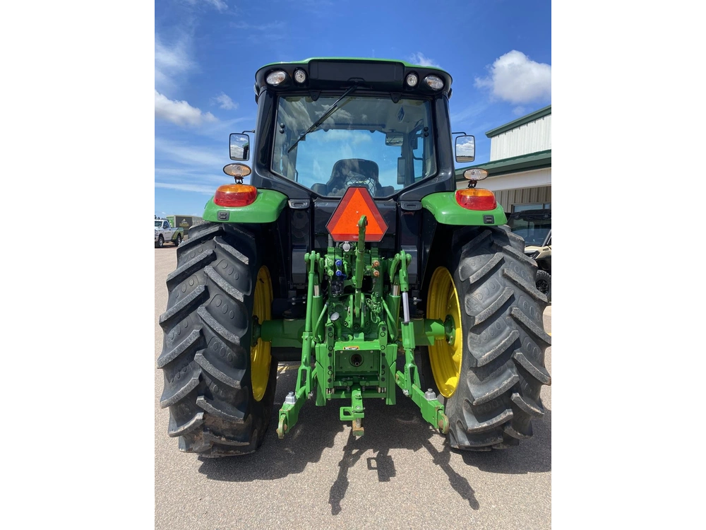John Deere 6110m 2023 alt