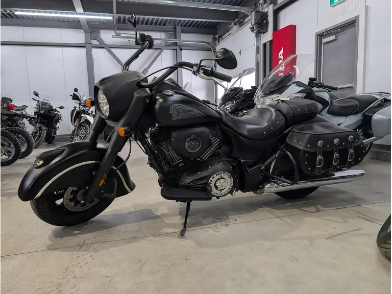 2017 Indian Motorcycle CHIEF DARK HORSE thumbnail 4