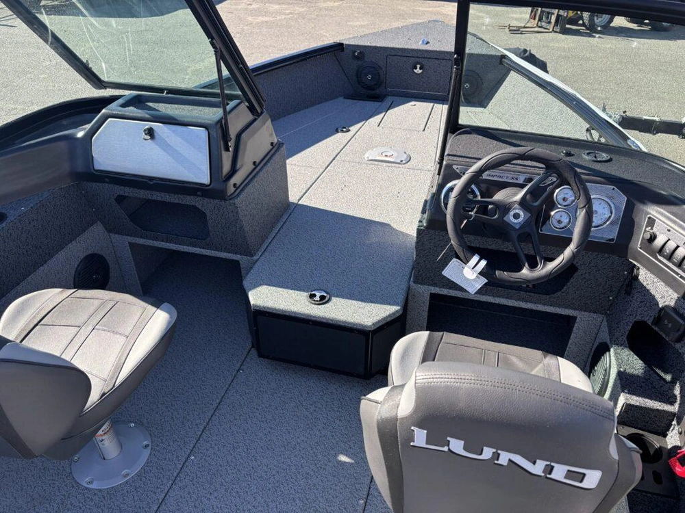 2026 Lund Boat Co 1875 Impact Xs W/150hp & Trailer alt