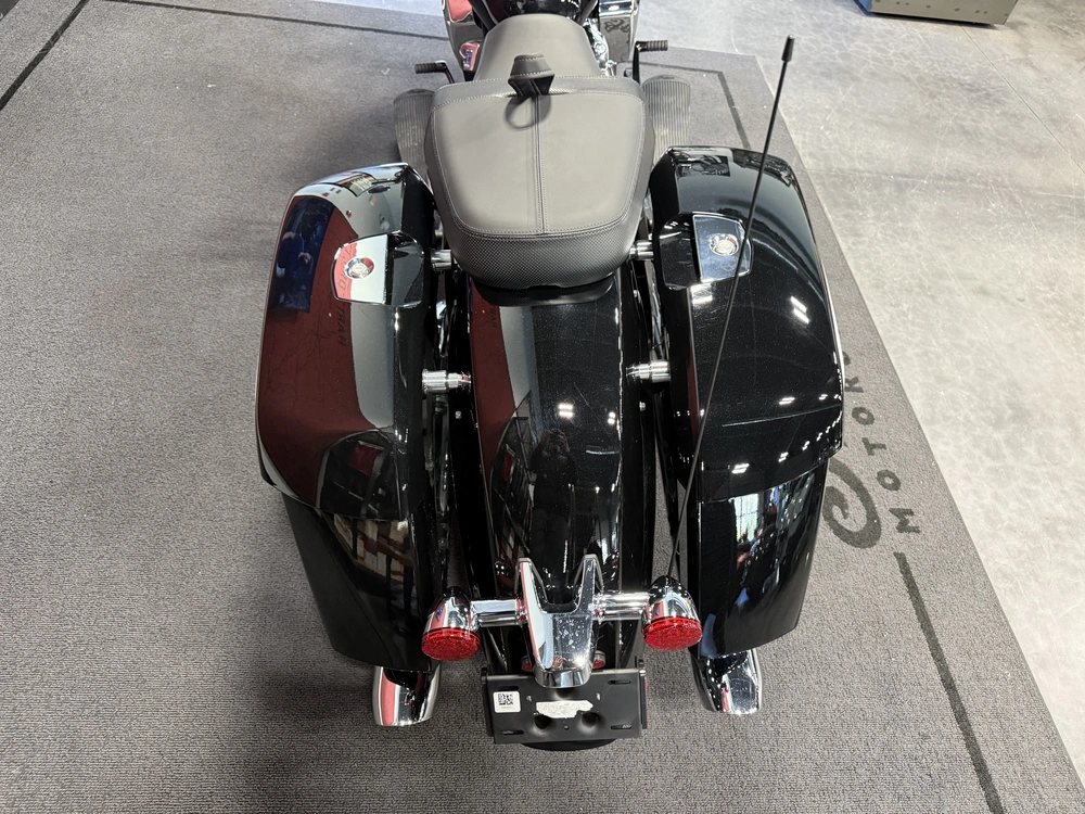 2025 Indian Motorcycle Challenger, Base alt
