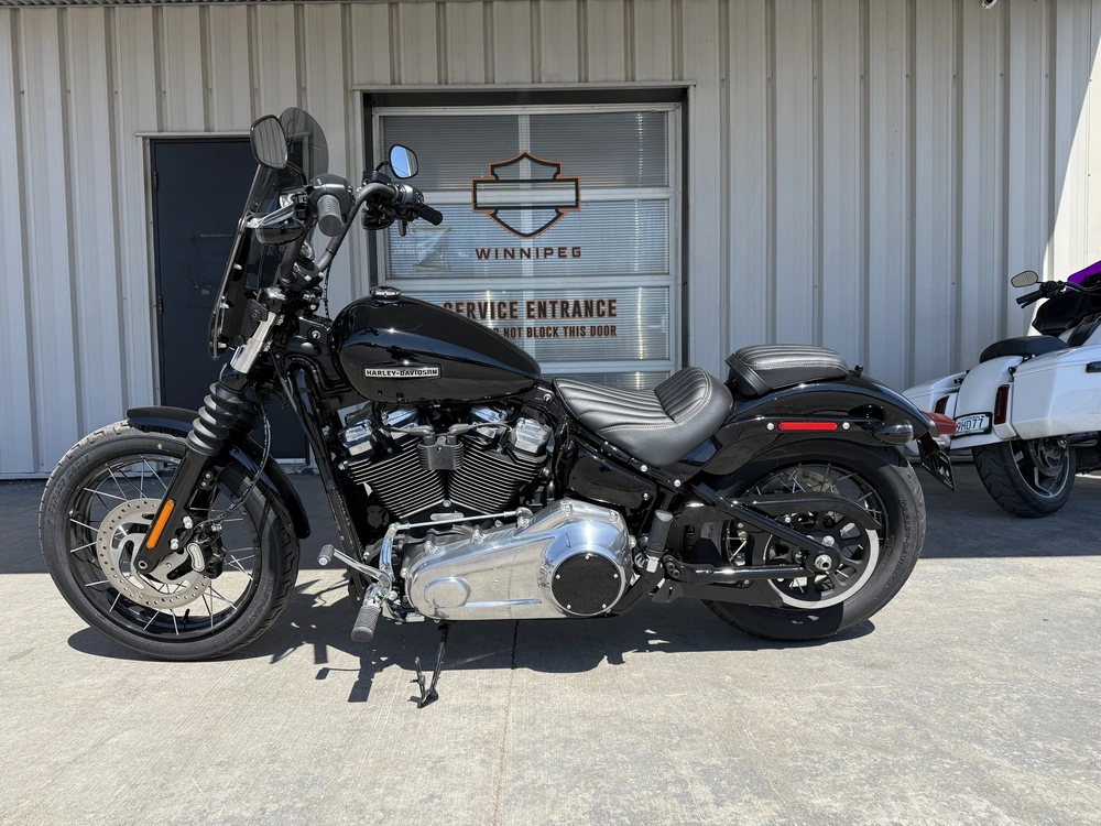 2025 Harley-davidson Street Bob *new Bike. Clearance Price.* alt