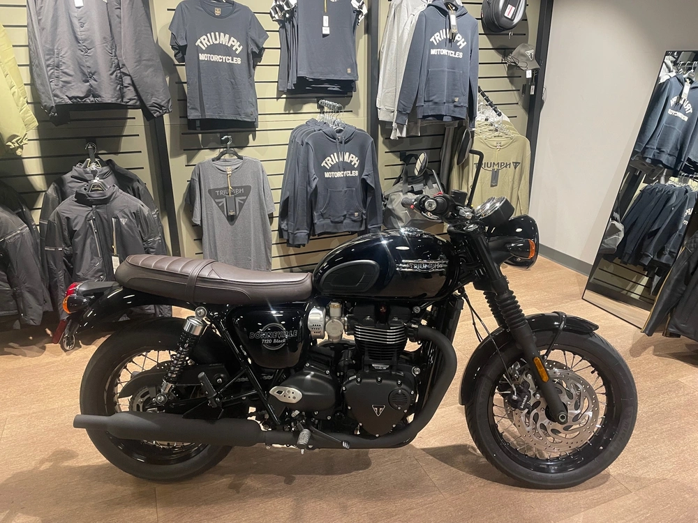 2026 Triumph Bonneville T120 Black - Jet Black alt