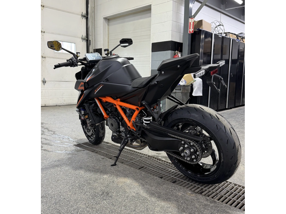 Ktm 1390 R Evo 2026 alt