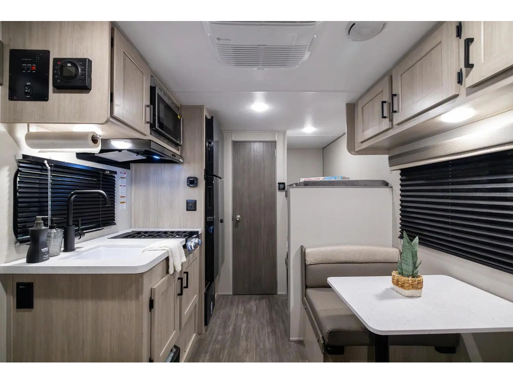 2025 Forest River Aurora 16bhx alt