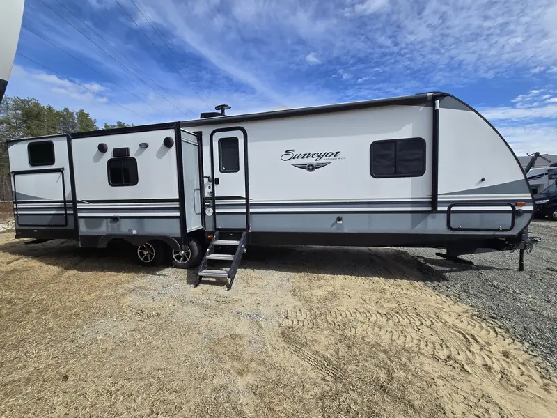 2018 Forest River SURVOYER 323 BHSLE thumbnail 5