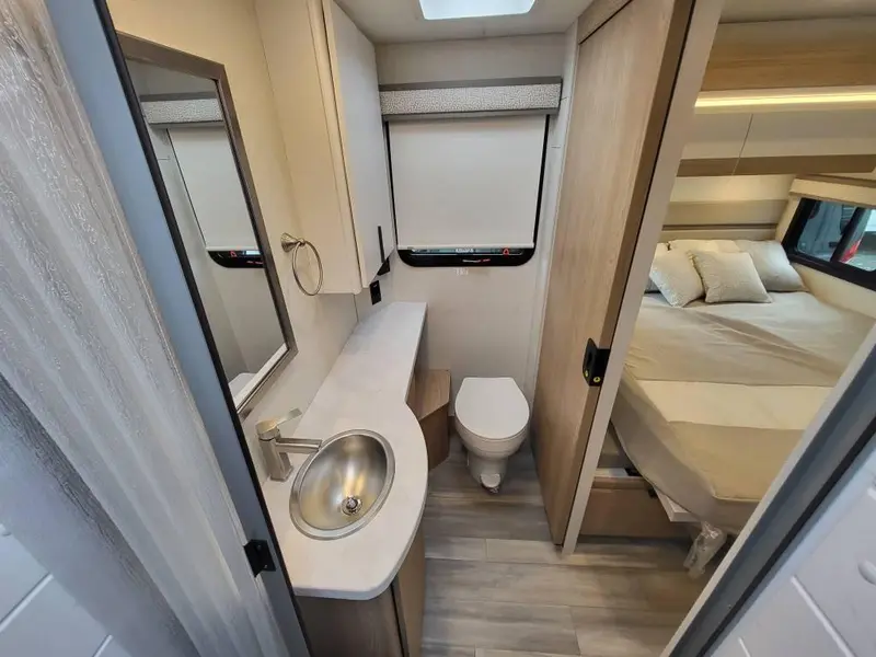 2027 Thor Compass 24JG AWD
