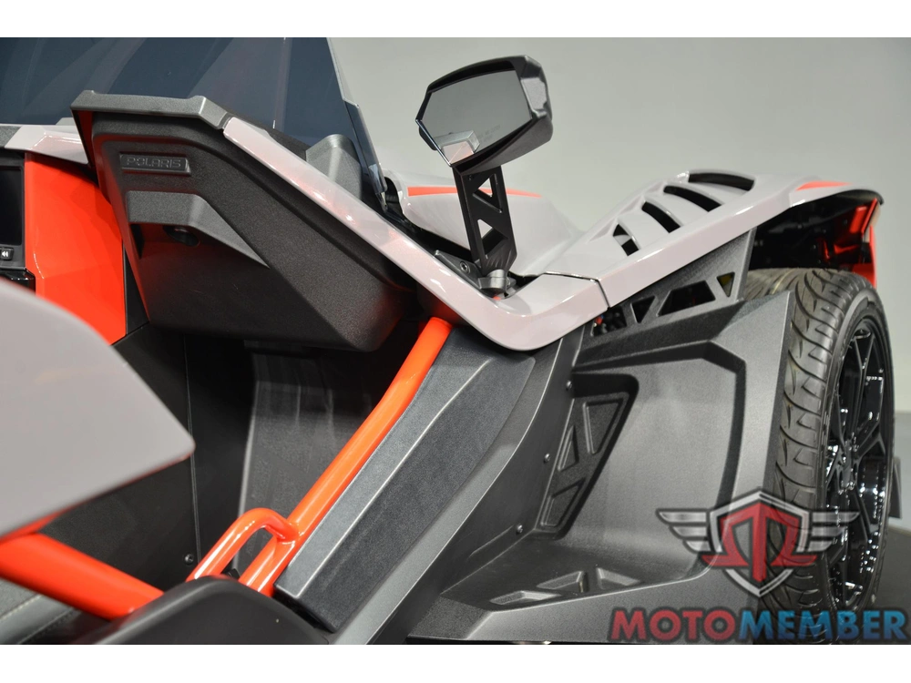 2026 Slingshot R Manual alt