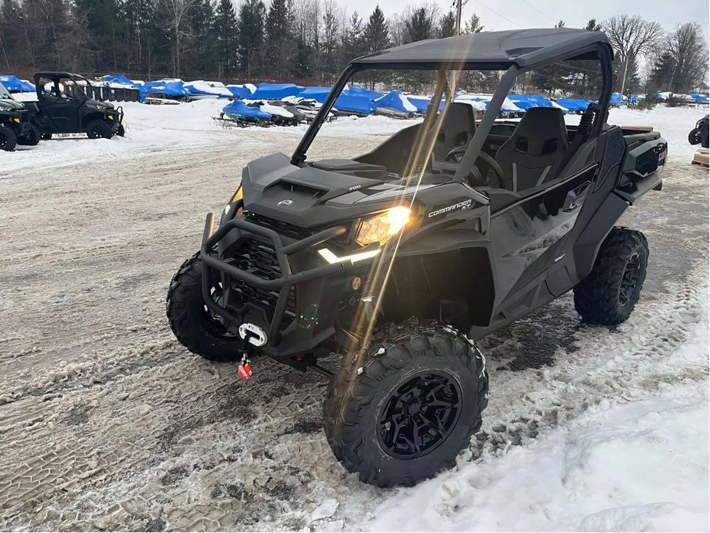 2026 Can-am Commander Xt 700 alt
