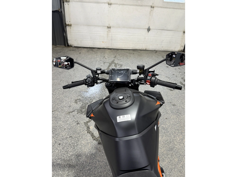 Ktm 1390 R Evo 2026 alt