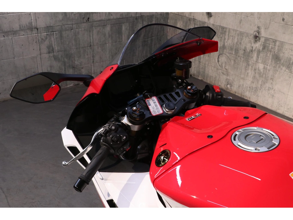 Yamaha Yzf-r9 70e Anniversaire 2026 alt