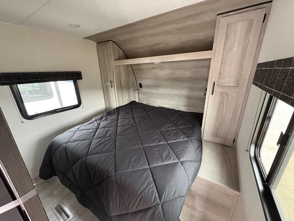 2024 Kz Sportsman 260 Bhse alt
