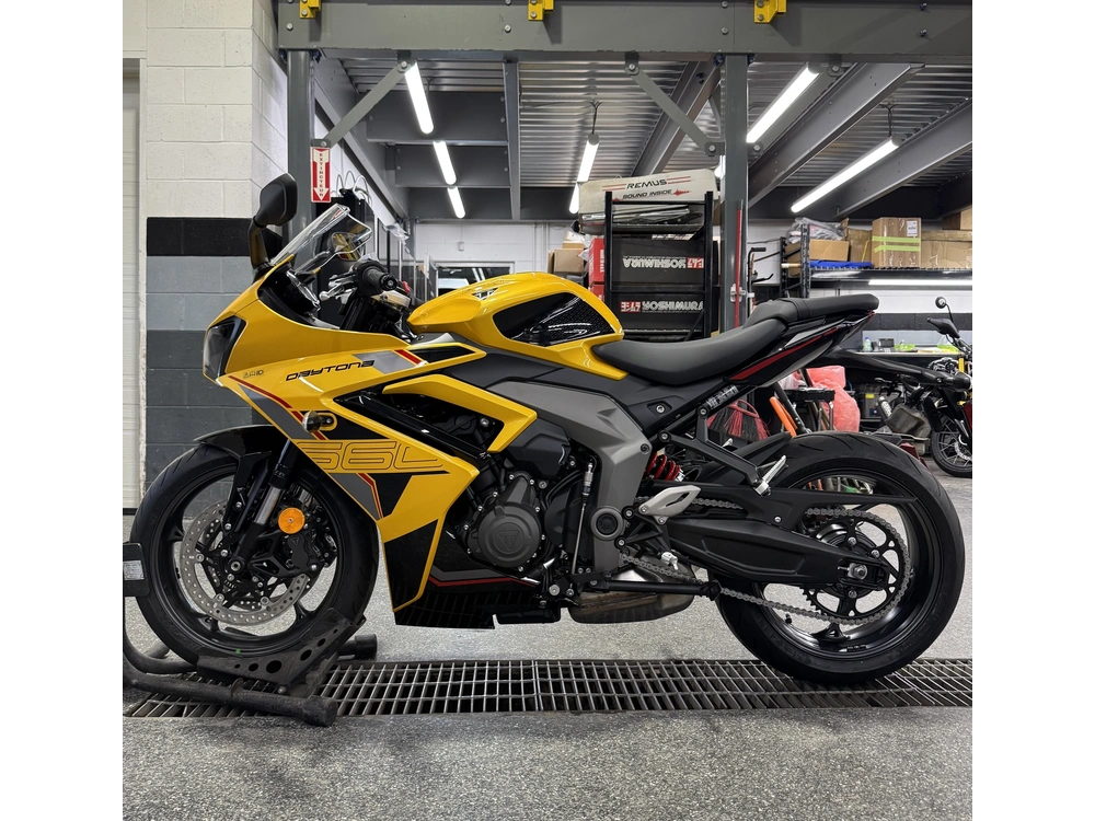 Triumph Daytona 660 Jaune 2026 alt