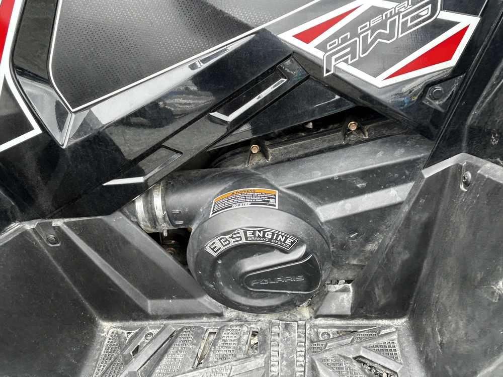 2015 Polaris Spt570 Spblack Pearl Le alt