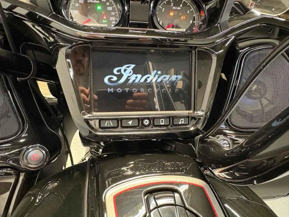 Indian Motorcycle Challenger Elite 2024 alt