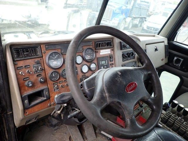 Peterbilt 340 2009
