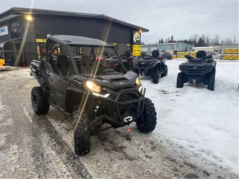 Can-Am COMMANDER XT 700 2026