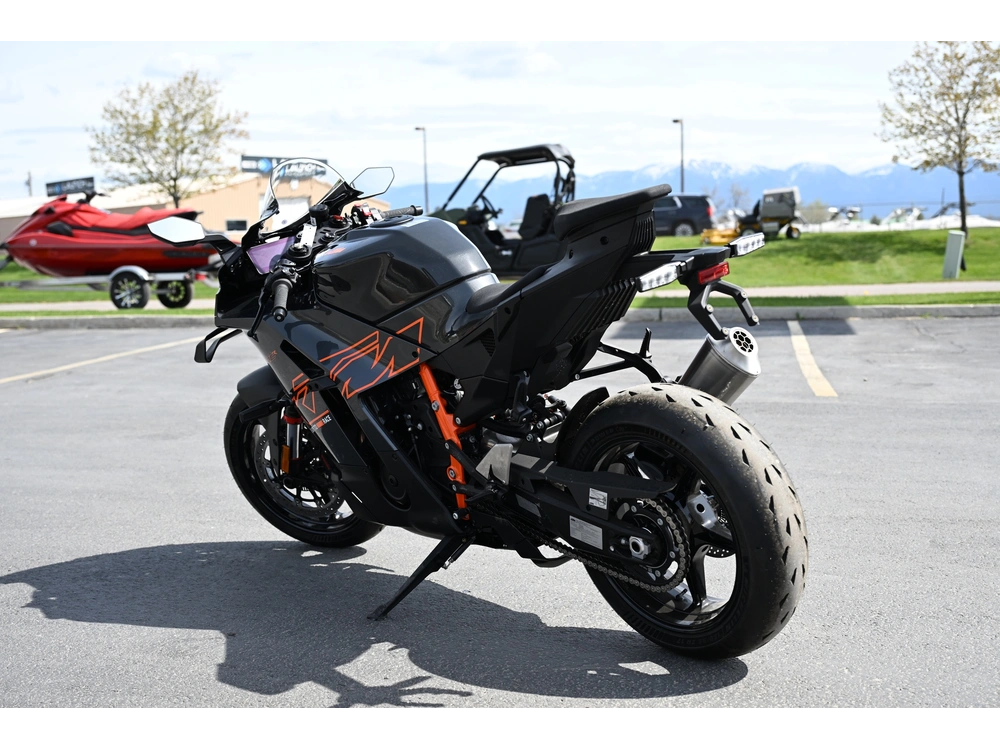 2026 Ktm 990 Rc R alt