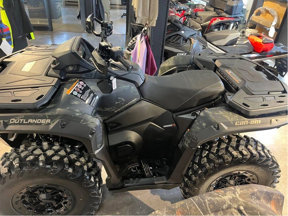 2026 Can-am Outlander Backcountry 1000r alt
