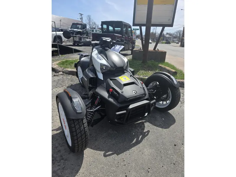 2023 Can-Am Ryker Rotax® 900 ACE™ - Classic Series ralley thumbnail 2