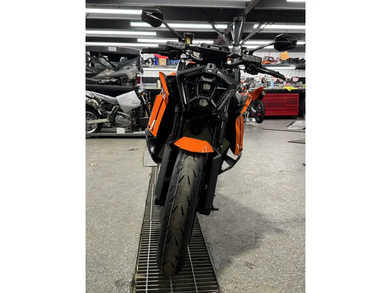 2026 KTM 1390 R EVO thumbnail 7