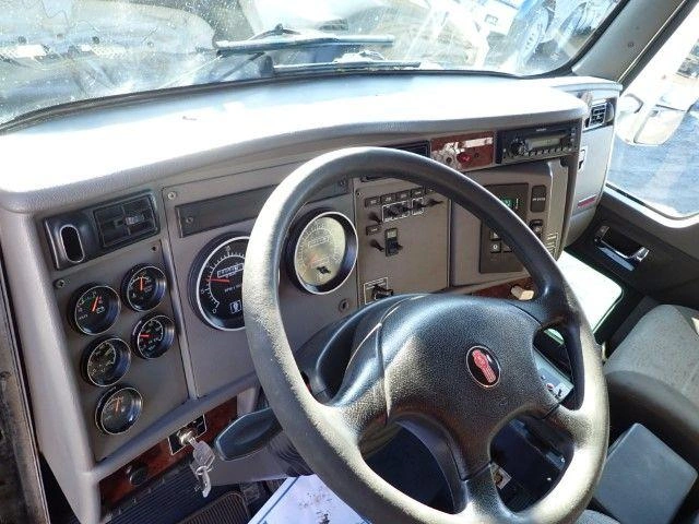 2010 Kenworth T370