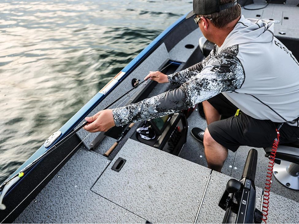 2025 Lund 1650 Angler Sport alt