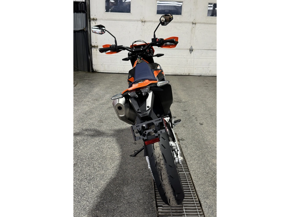 Ktm 690 Smc R 2026 alt
