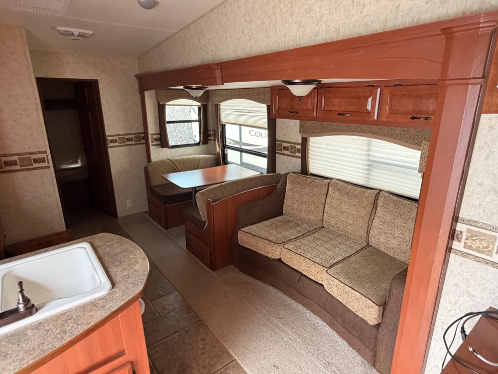 2010 Dutchmen Colorado 29bh 5th Wheel alt