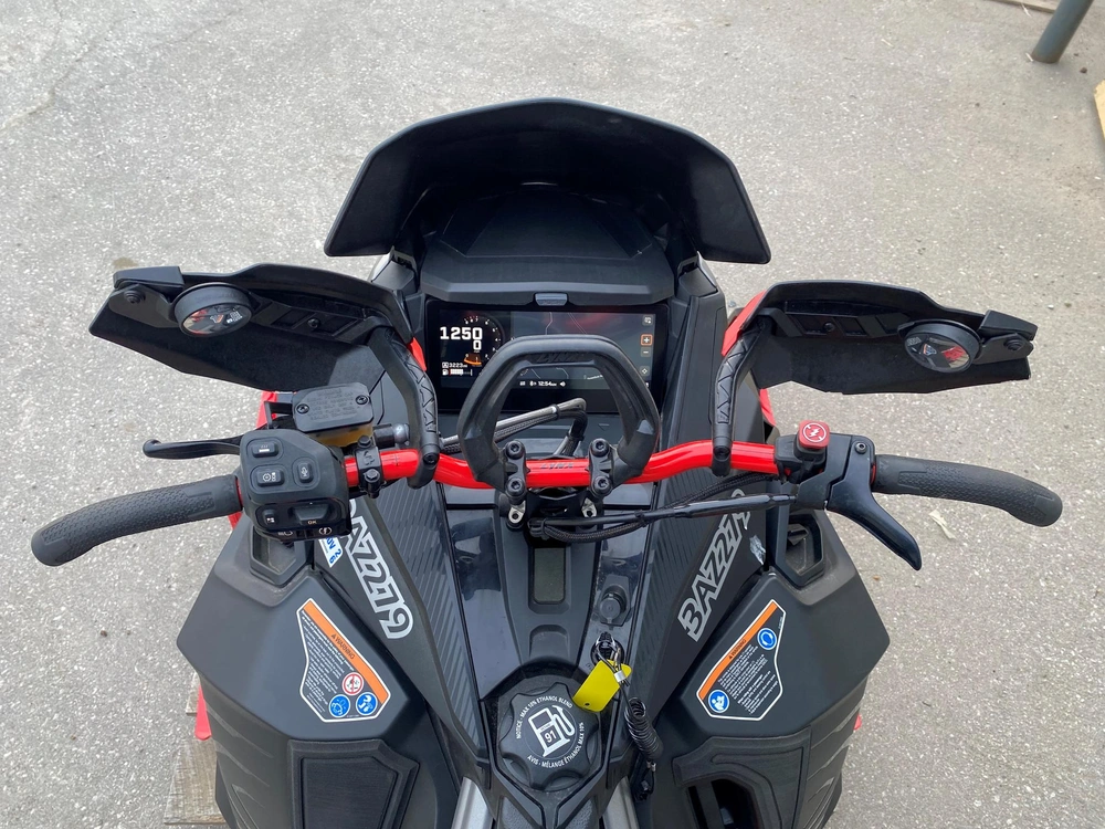 2024 Lynx Xterrain Re 850 alt