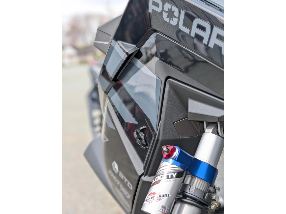 Polaris Sno-26 9r Indy Xcr 137 🎯 Motoneige Performance Trail Cloutée Mint Garantie Écran 7s Suspension Pro Prête Saison 🟢 2026 alt