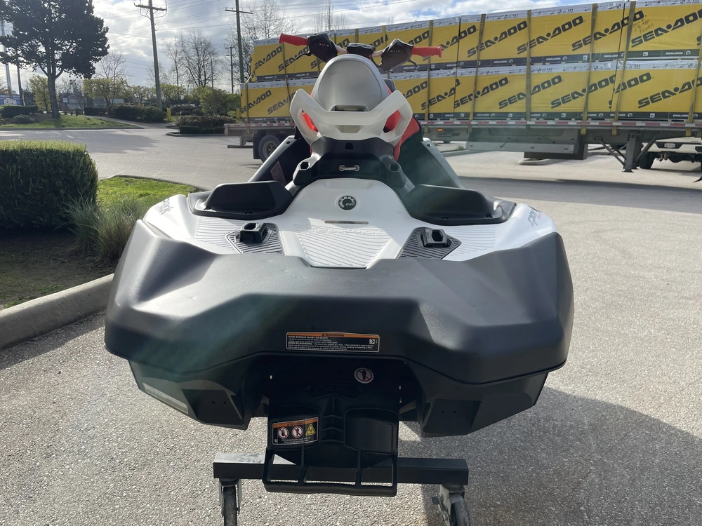2026 Sea-doo Spark™ 3up Trixx 90 (sound System) alt