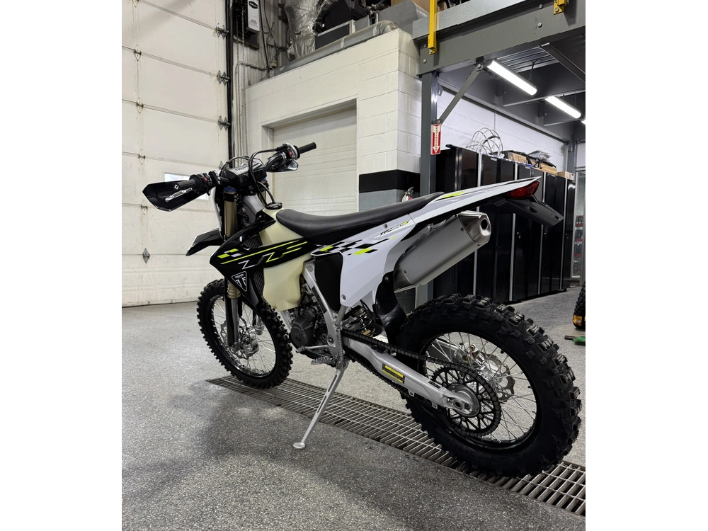 2026 Triumph Tf 450-e alt