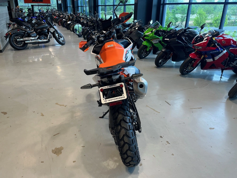 2026 Ktm 890 Adventure R alt