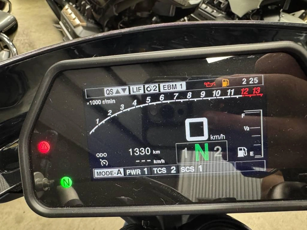 2025 Yamaha Mt-10 alt