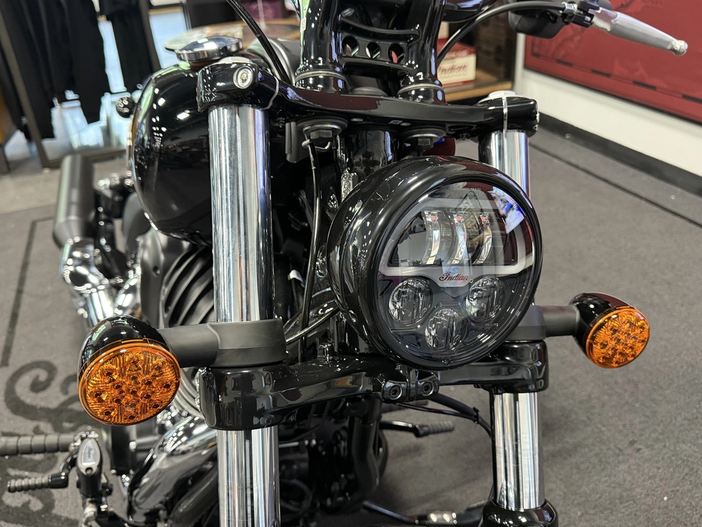 2026 Indian Motorcycle Chief alt