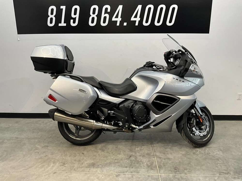 Triumph Trophy Se 2013 alt