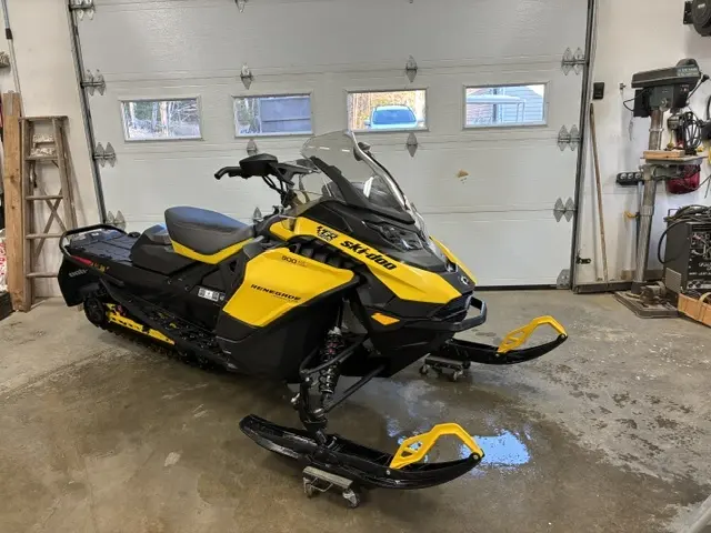Ski-Doo RENEGADE ADRENALINE 900 ACE Turbo 2024