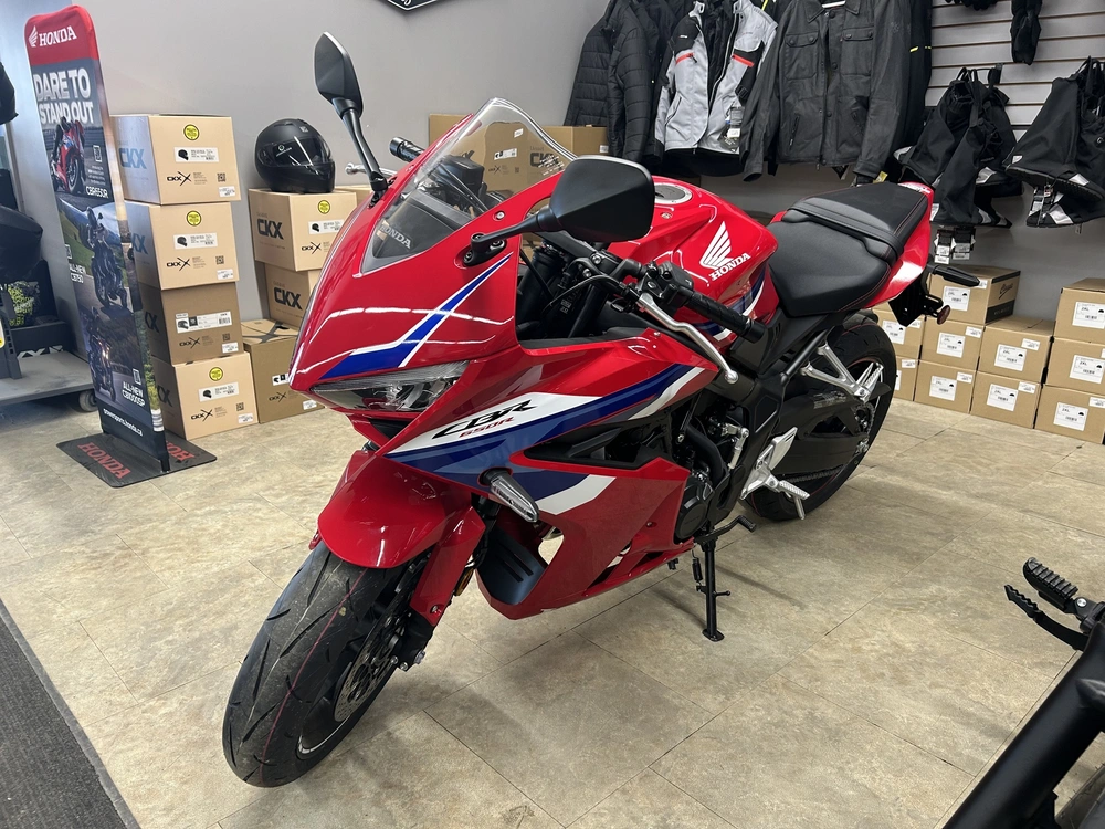 Honda Cbr650r 2026 alt